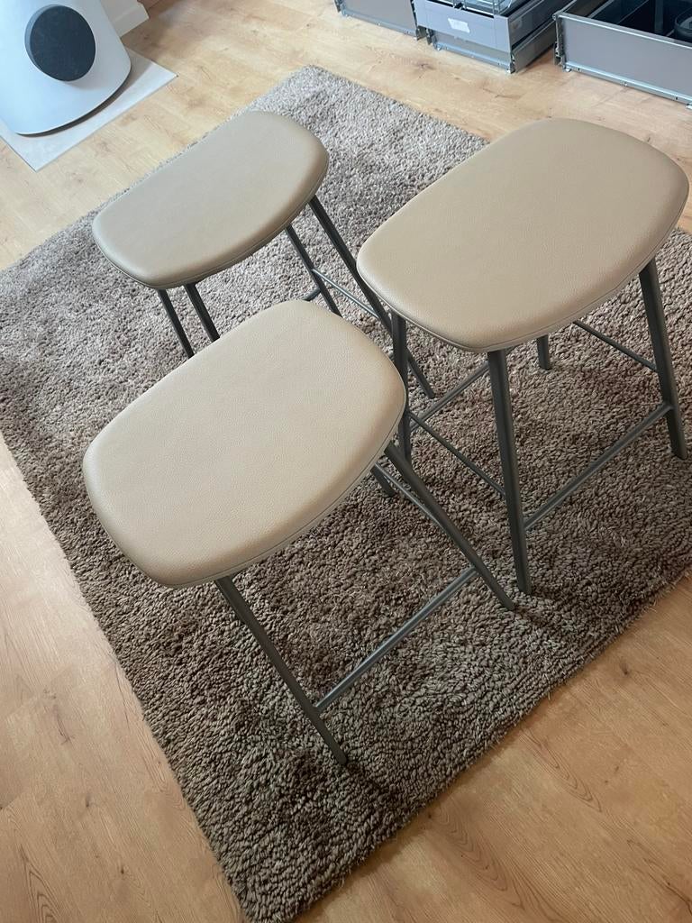 3 krukken -hoge stoelen, 3 krukken, Ophalen, Nieuw