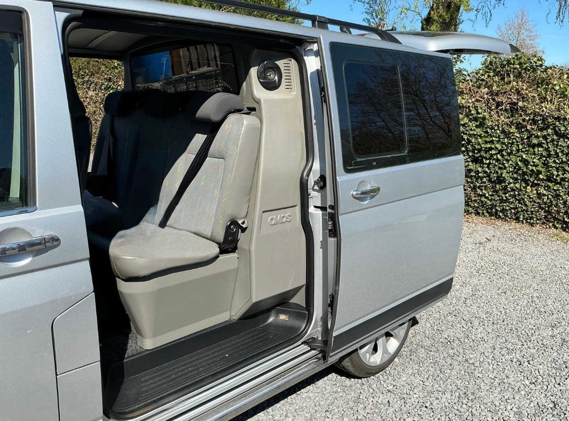 Vw Transporter 5 pl lichtvracht 174 pk, Stof, Zwart, 2800 kg, Bedrijf
