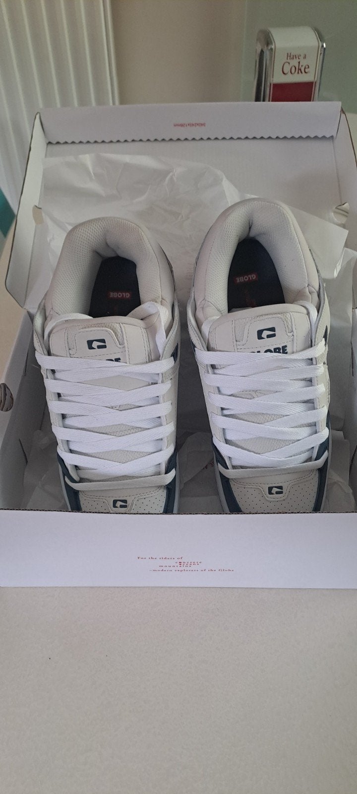 Globe nieuwe schoenen 46, Ophalen