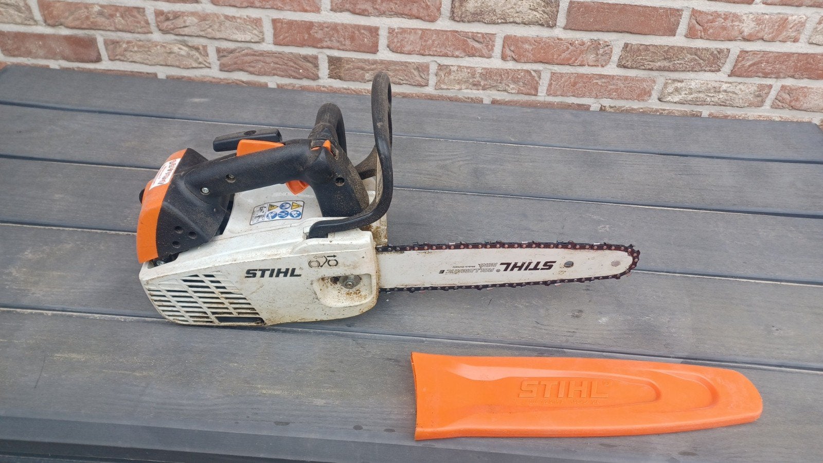Stihl kettingzaag MS194T., Ophalen