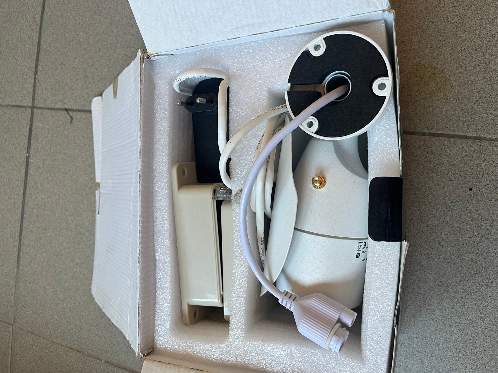Buiten camera, Ophalen, Zo goed als nieuw, Camera