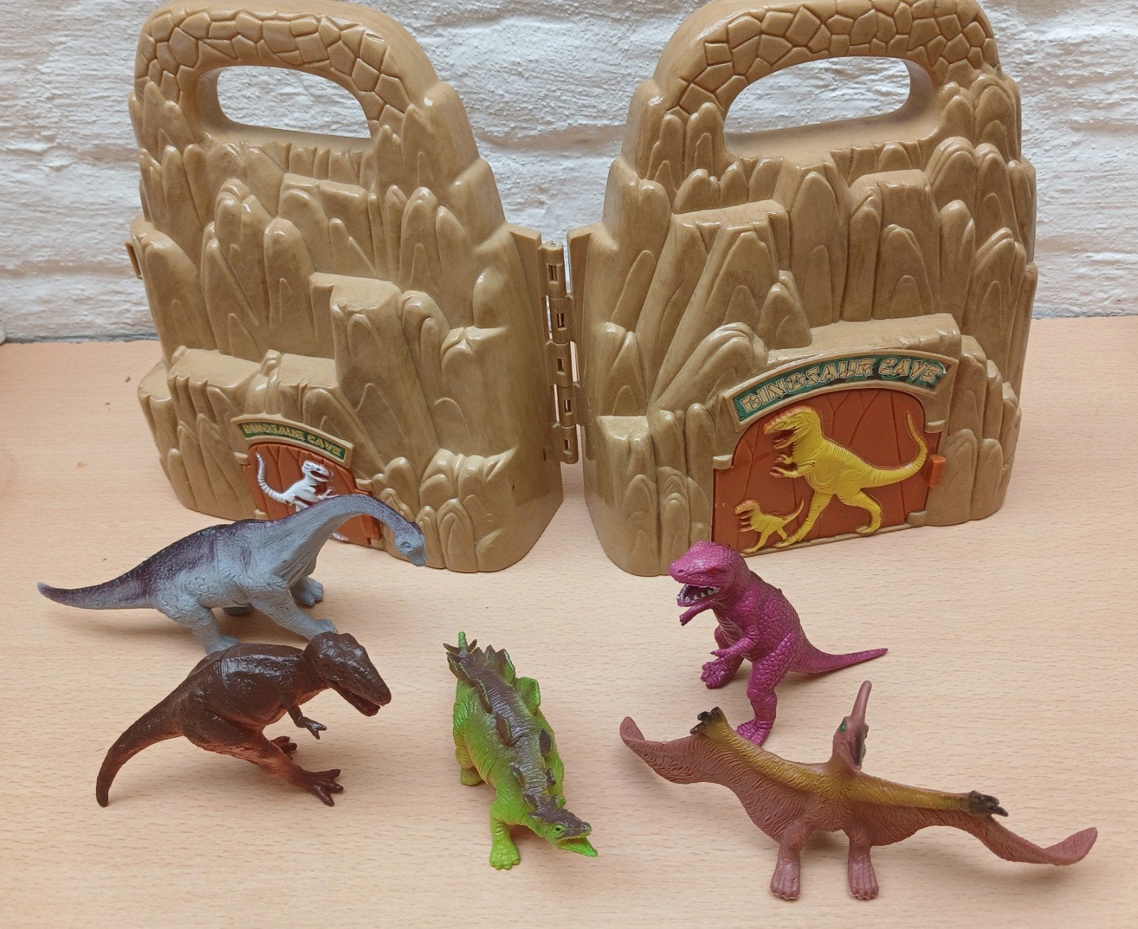 dinosaurus grot met dino's, Ophalen, Zo goed als nieuw