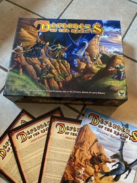 DEFENDERS OF THE REALM + DRAGON EXPANSION + 3 HEROES PACK, Envoi