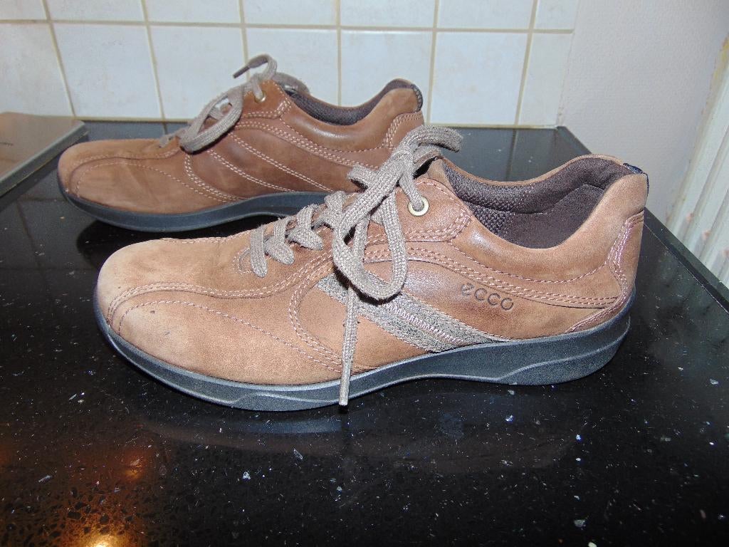 Schoenen Ecco in nette staat, Vêtements | Hommes, Chaussures, Enlèvement ou Envoi, Chaussures à lacets, Brun, Porté