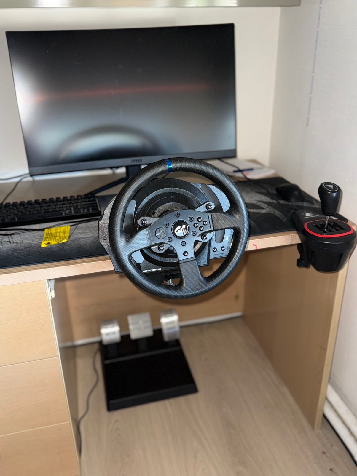 Thrustmaster T300 RS GT Edition met pedalen + TH8S Shifter, Games en Spelcomputers, Ophalen, Zo goed als nieuw