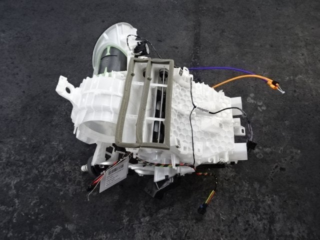 RADIATEUR DE CHAUFFAGE Peugeot 208 I (CA / CC / CK / CL), Kontakt-peugeot@peugeot.com, Utilisé, Peugeot Deutschland GmbH, Bahnhofsplatz
65423  Rüsselsheim, DE