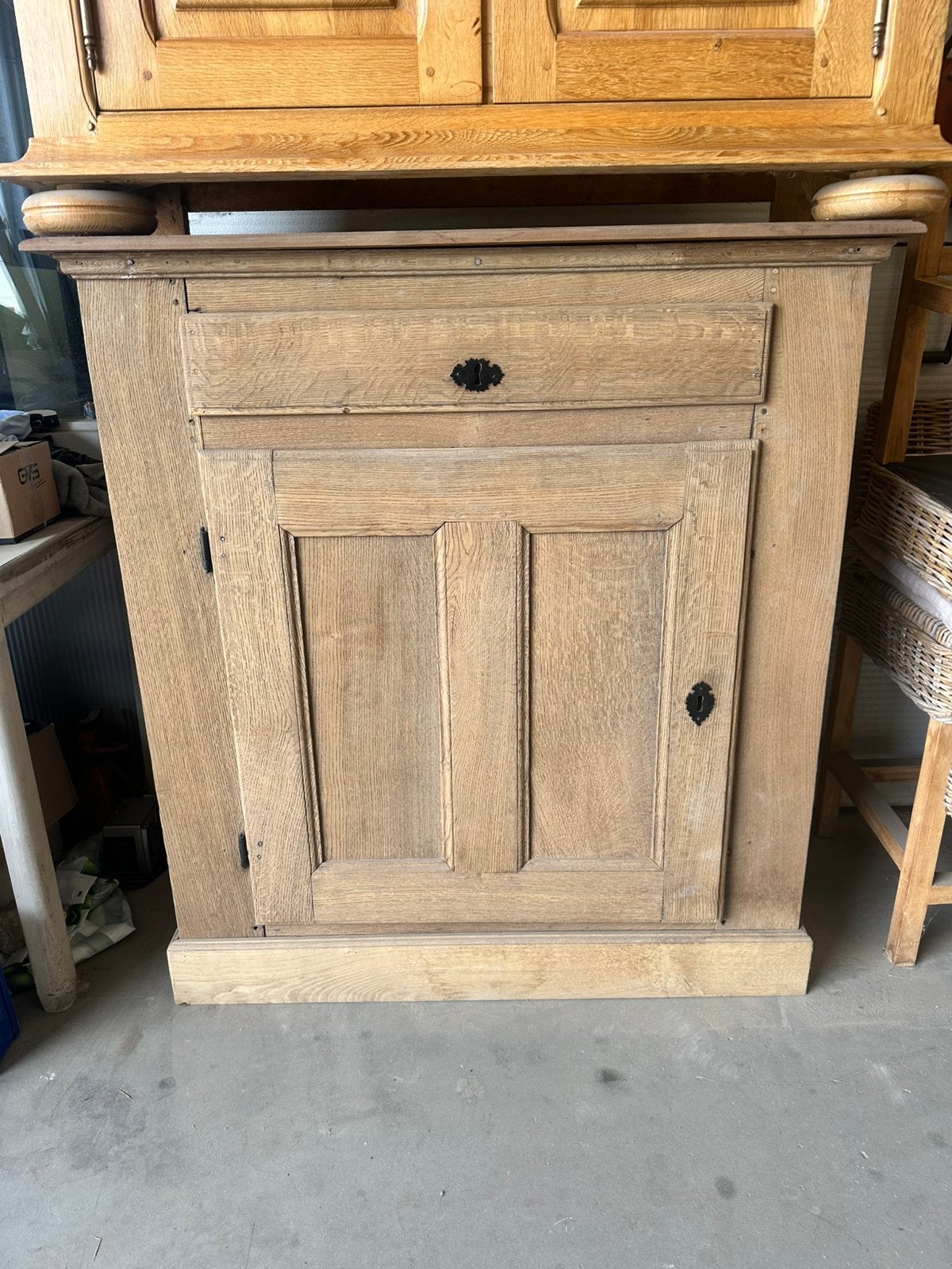 Massief eikenhouten kast, Antiek en Kunst, Ophalen