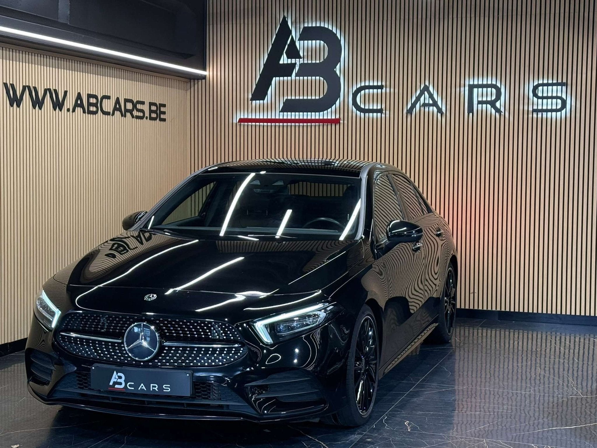 Mercedes-Benz A-Klasse 200 SEDAN -BERLINE PACK AMG * GARANTI, Auto's, Mercedes-Benz, Automaat, Gebruikt, Euro 6, 4 cilinders