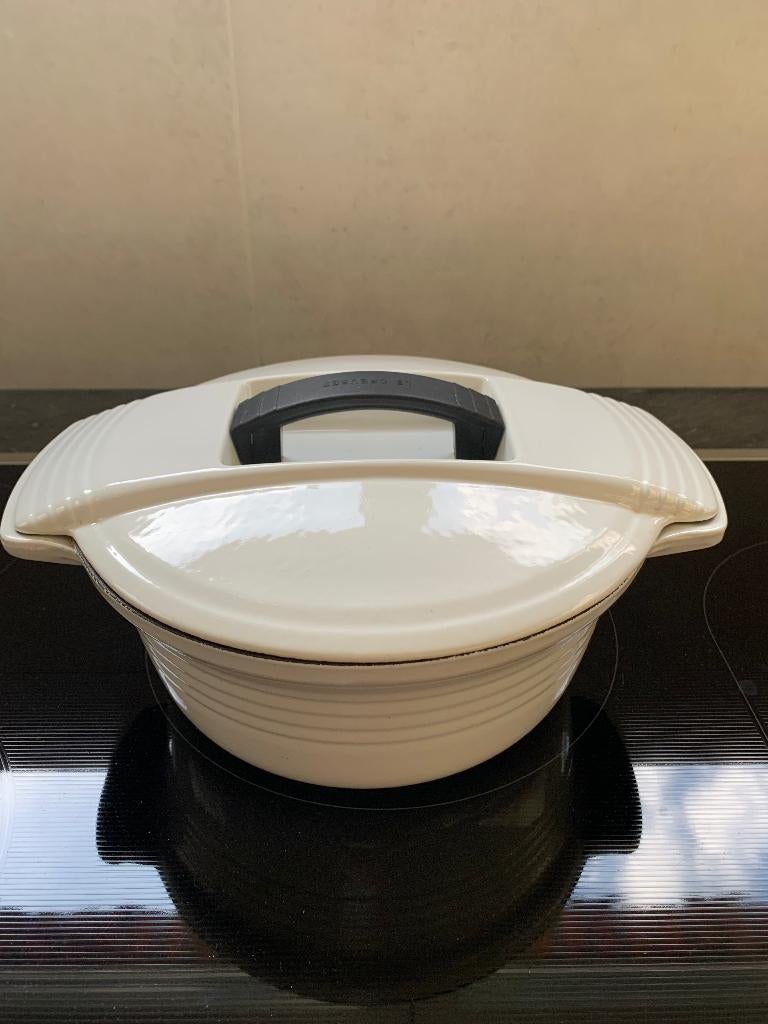 Le Creuset Futura Jean- Louis Barrault ovenschotel, Kookpan of Snelkookpan, Gebruikt, Gietijzer, Ophalen of Verzenden