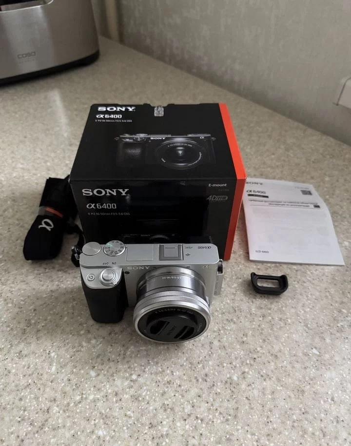 Kit Sony A6400 16 50 mm argent + carte SD 64 Go, Enlèvement ou Envoi, Compact, Comme neuf, 8 fois ou plus