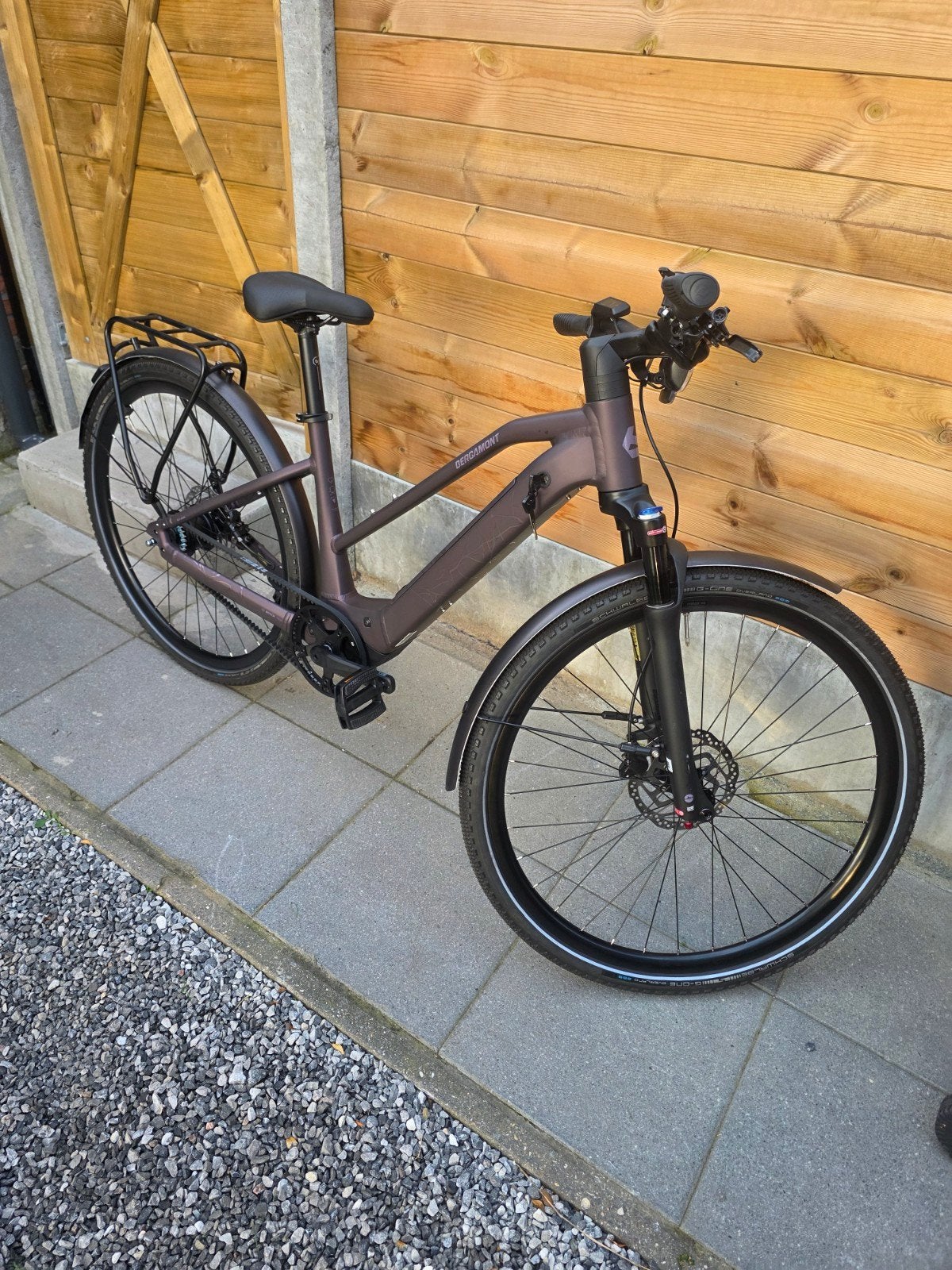 Vélo électrique Bergamont pour femmes, entraînement par cour, Vélos & Vélomoteurs, Moins de 47 cm, Enlèvement ou Envoi, Neuf, 50 km par batterie ou plus