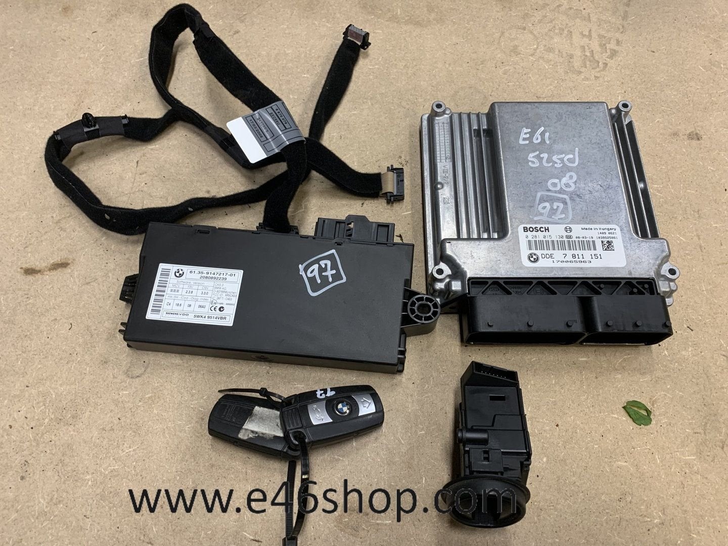 dme ecu set compleet voor bmw e60 e61 525d 2008 7811151, -, Utilisé, -, Enlèvement ou Envoi