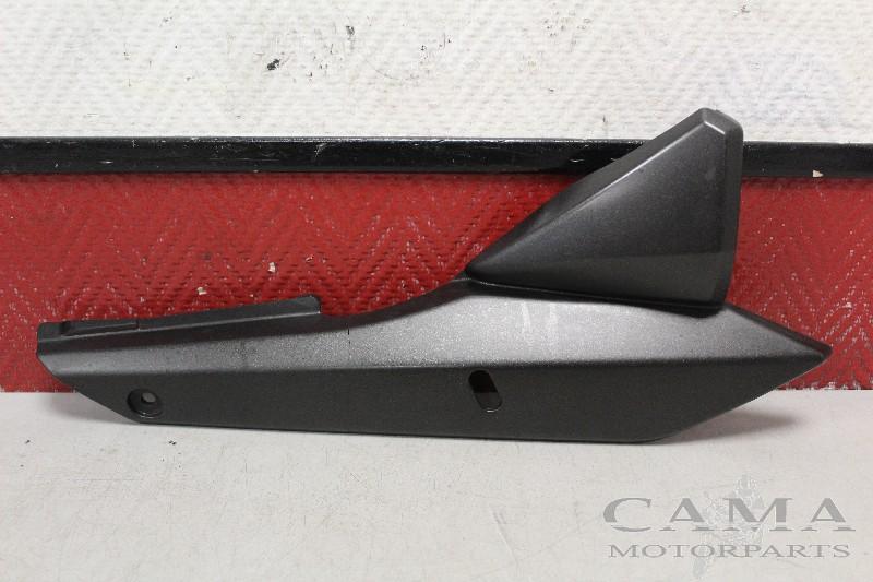 CADRE DE COUVERTURE CADRE DROIT Suzuki (47111-38G00), Motos, Pièces | Suzuki, Utilisé