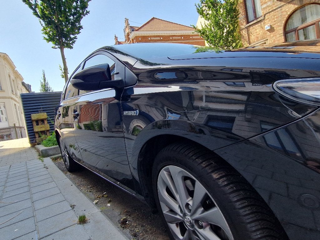 Toyauta auris hybride, Autos, Toyota, Achat, Noir, Berline, Automatique