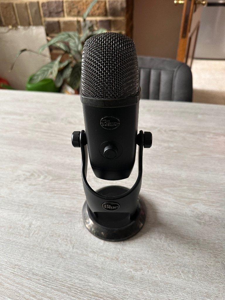 Micro Blue Yeti USB noir + pied - streaming/podcast, Blue Yeti, Utilisé, Filaire, Enlèvement ou Envoi