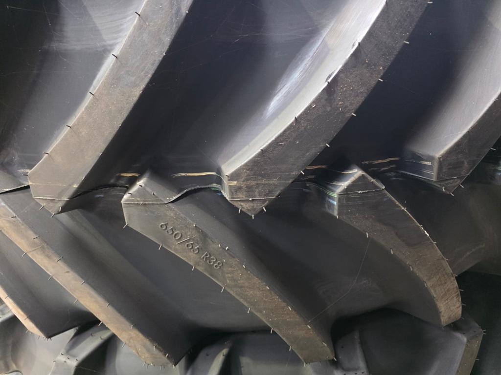 Mitas 650/65R38 2 pneus, Articles professionnels