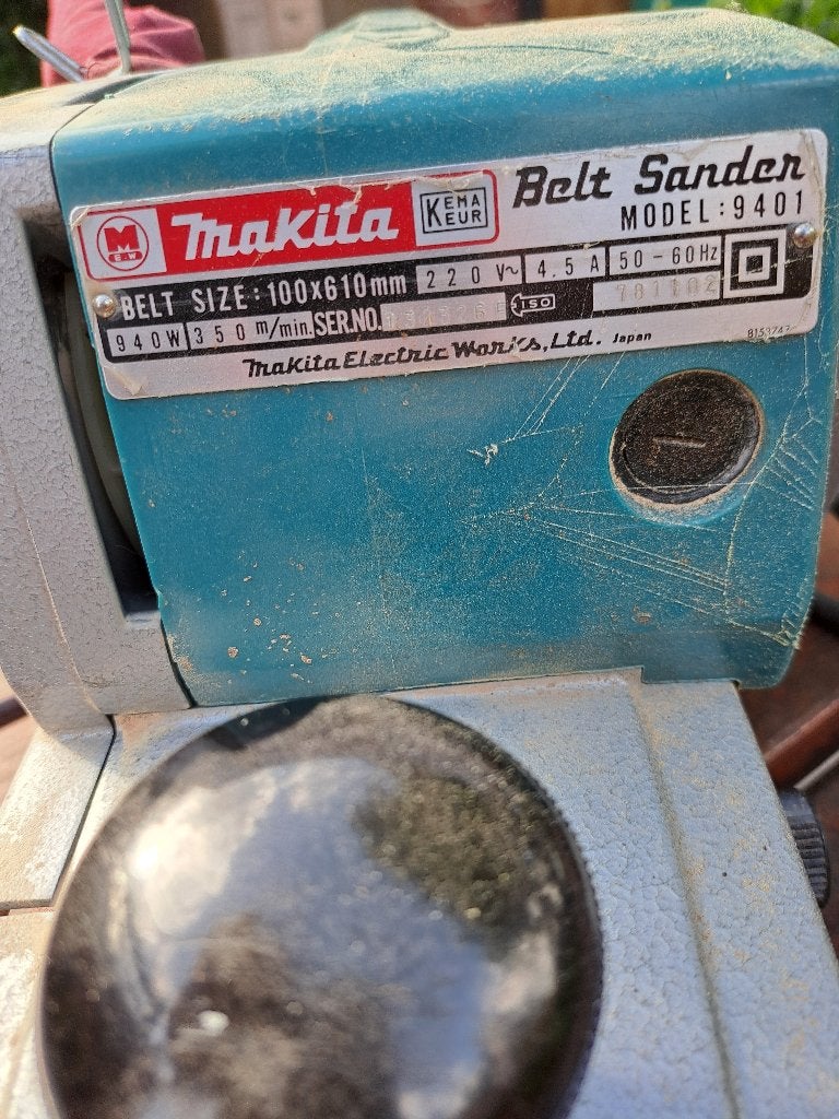Makita bandschuurmachine 9401, Bricolage & Construction, Enlèvement, Utilisé, 600 à 1200 watts, Ponceuse à bande
