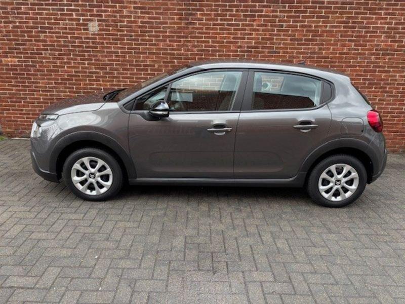 Citroen C3 PureTech FEEL S&S, Voorwielaandrijving, Stof, Gebruikt, Zwart