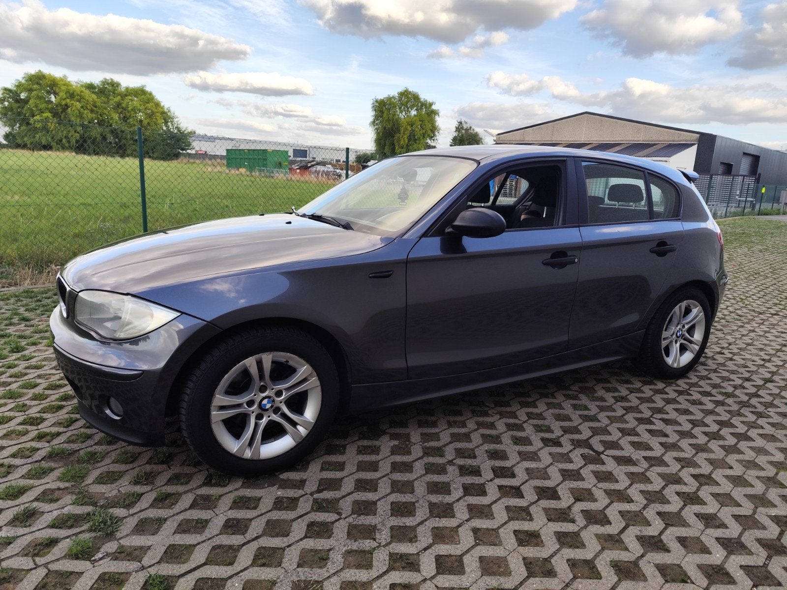 belle BMW 116i 160dkm déjà inspectée, climatisation, chauffa, Autos, Vitres électriques, Achat, Entreprise, Essence