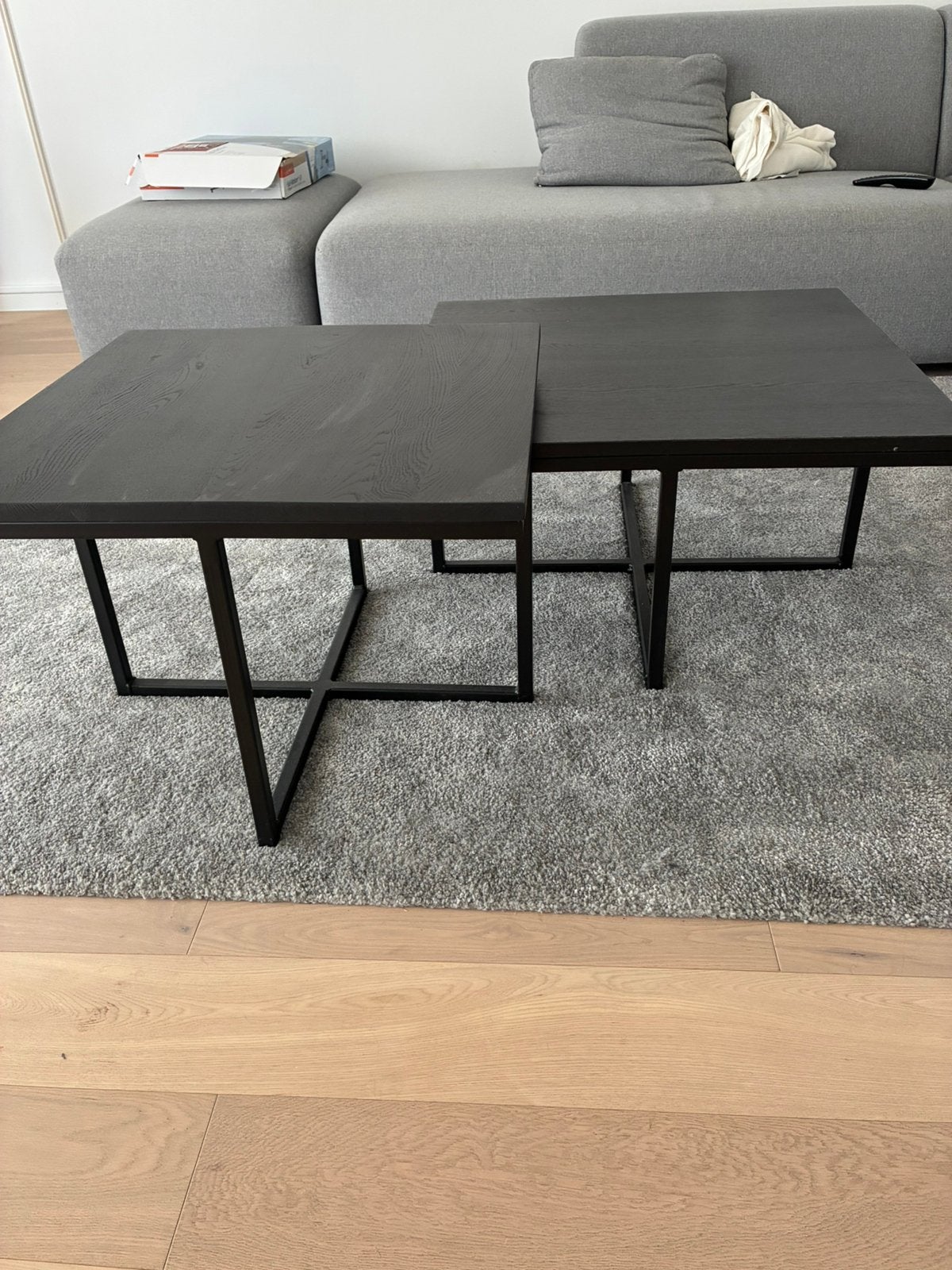 Moderne 3-delige salontafelset – zwart metaal & houtlook, Huis en Inrichting, Tafels | Salontafels, Zo goed als nieuw, Metaal