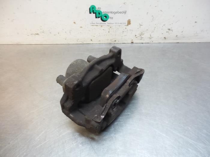 Etrier de frein (pince) avant droit d'un Ford Mondeo (Mondeo, -, 3 mois de garantie, -, -