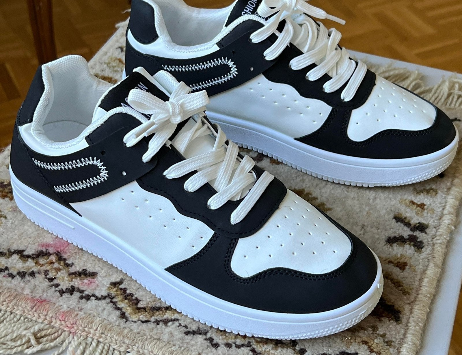 Black&White Sneakers 39-43 - New, Kleding | Heren, Ophalen of Verzenden, Nieuw, Wit, Gespschoenen