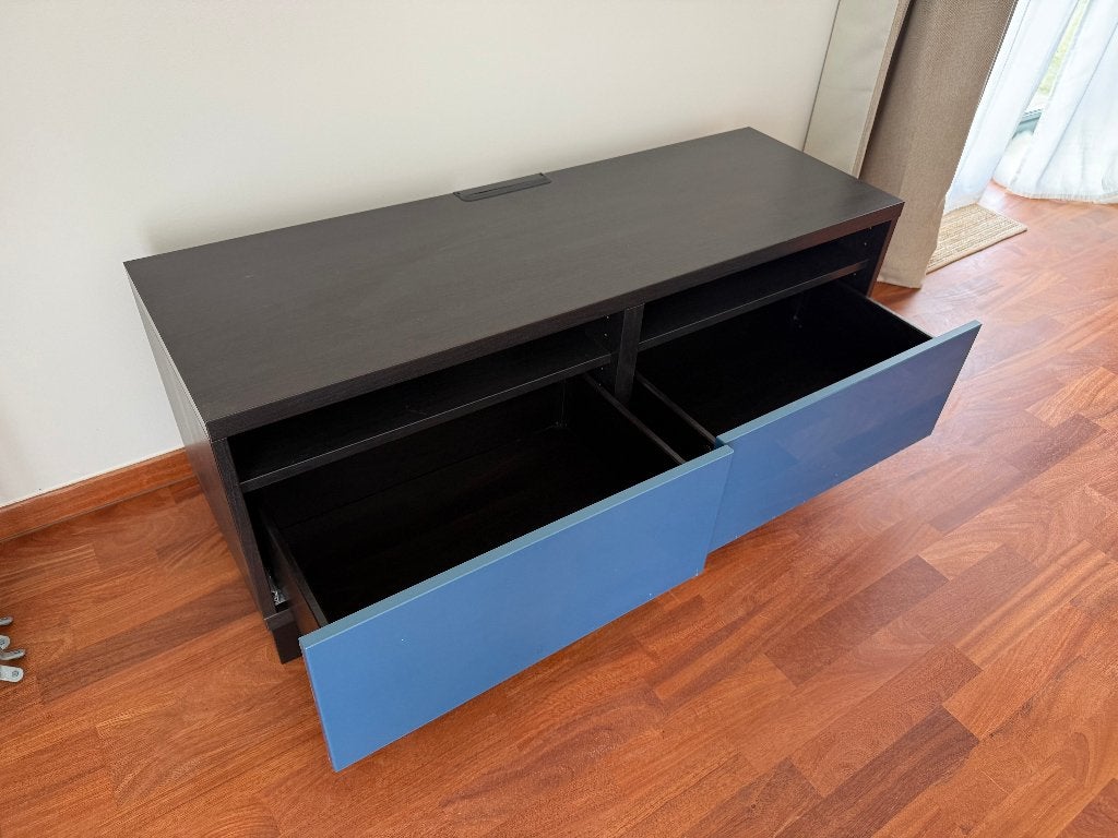 BESTA TV bench with drawers, Ophalen, 100 tot 150 cm, Zo goed als nieuw, Minder dan 100 cm