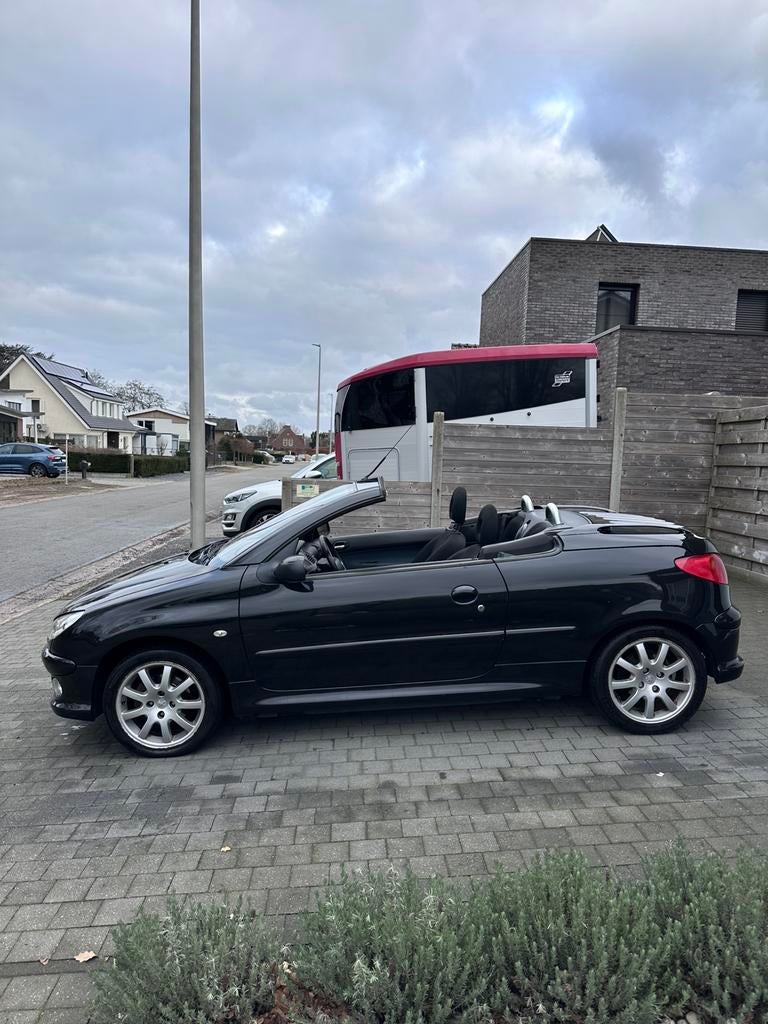Peugeot 206 cabriolet 1.6 hdi reeds gekeurd voor verkoop, Auto's, Peugeot, Cabriolet, 1600 cc, Particulier, Euro 4