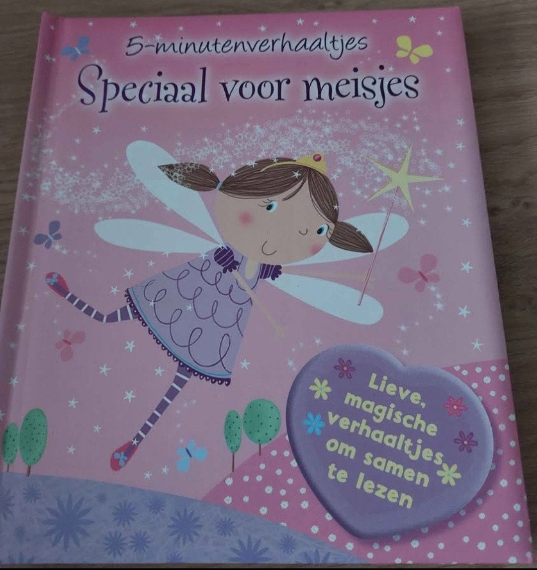 2 boeken voor meisjes, Ophalen, 5 of 6 jaar, Meisje, Zo goed als nieuw