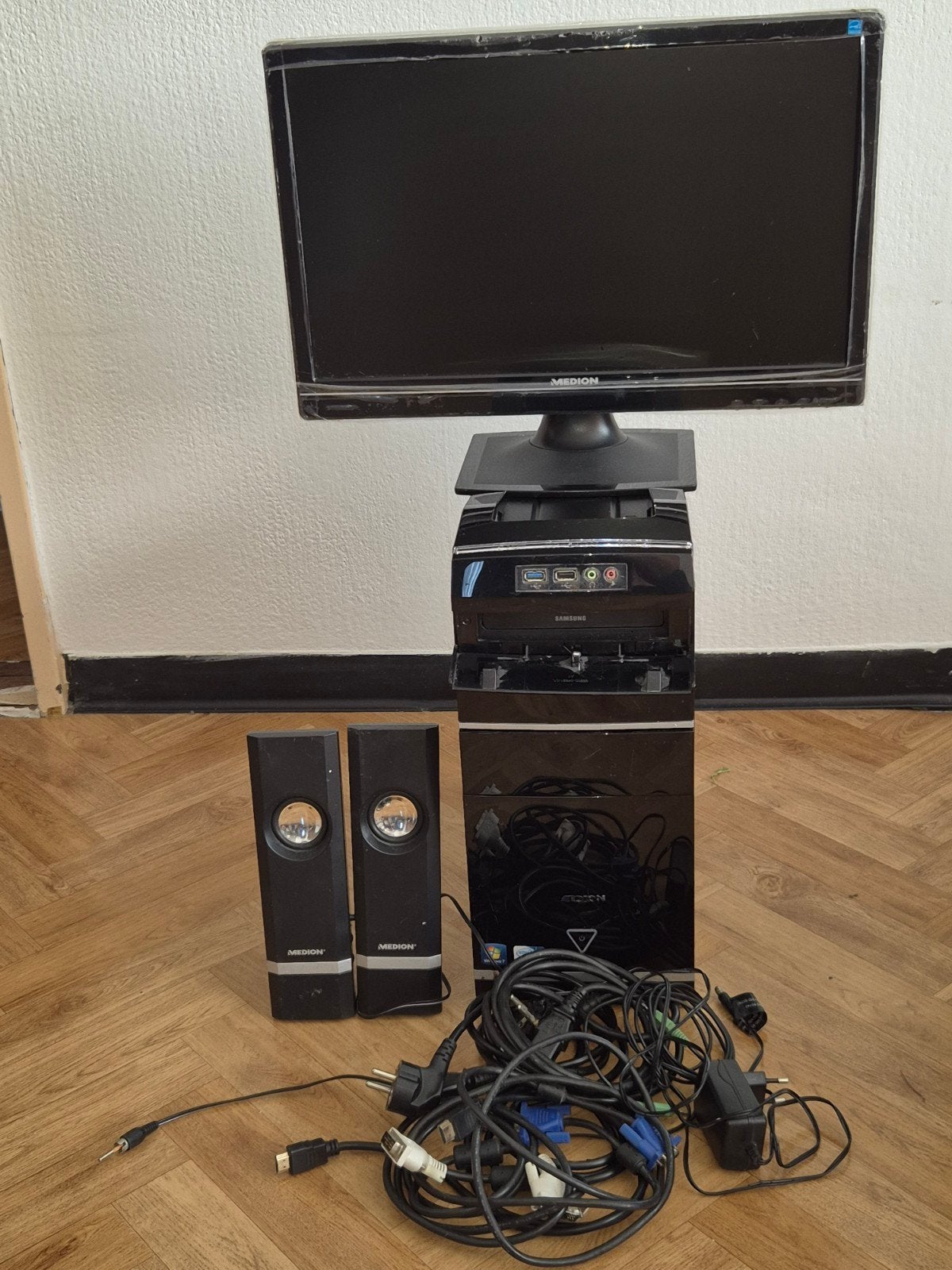 Medion desktop pc + monitor + speakers – Volledig werkend, Enlèvement
