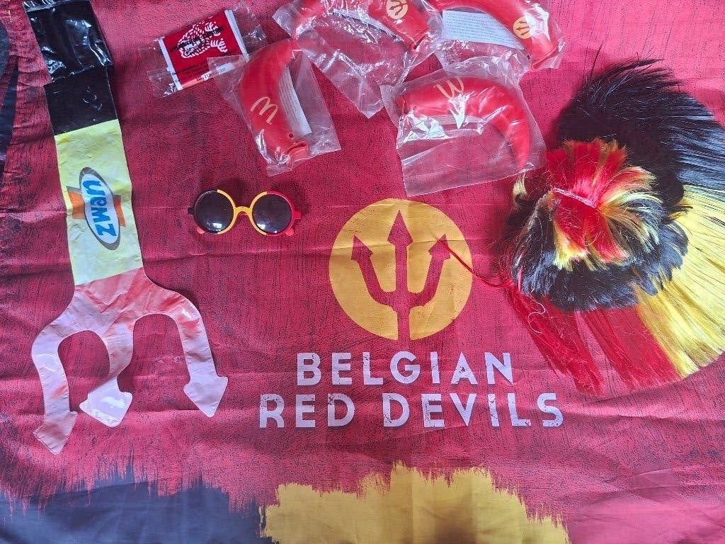 AANHANGER VAN DE RODE DUIVELS -LOT, Sport en Fitness, Voetbal, Maat M, Ophalen, Zo goed als nieuw, Overige typen