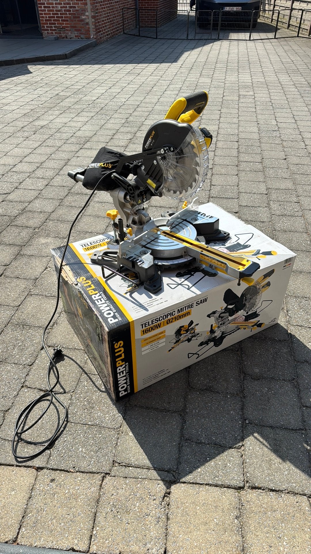 Telescopic Mitre Saw 1600W, Ophalen, Zo goed als nieuw