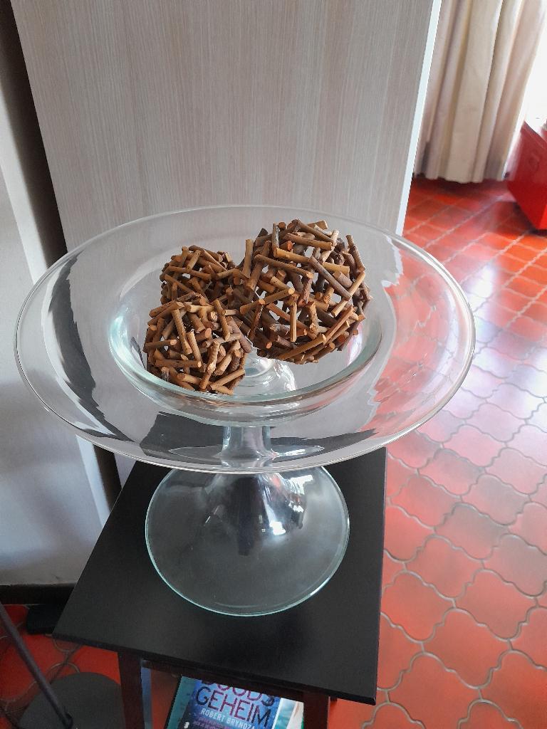ronde glazen hoge tafelcoupe, Ophalen, Zo goed als nieuw, Rond