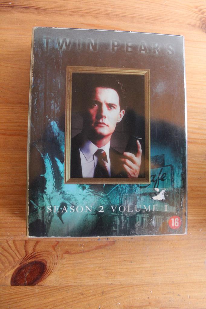 Twin Peaks  seizoen 2  deel 1+2      Span. serie!, Vanaf 16 jaar, Ophalen of Verzenden, Zo goed als nieuw, Thriller