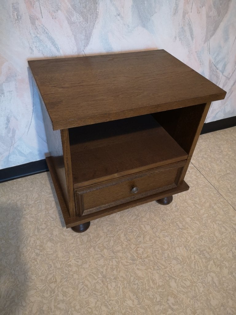 Ensemble de 2 tables de chevet en chêne, Enlèvement, Utilisé, Bois, 45 à 65 cm