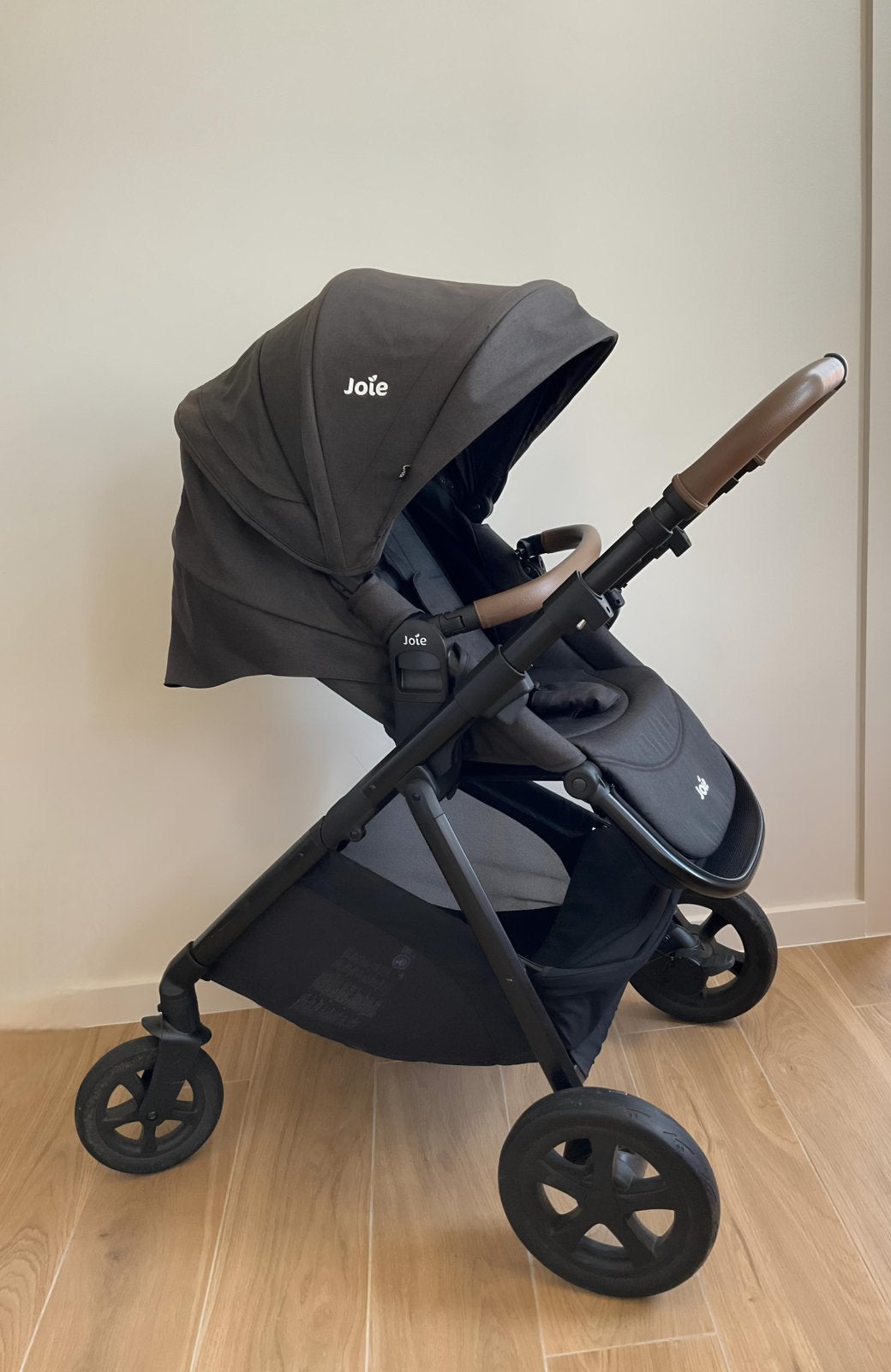 Joie kinderwagen – uitstekende staat – €270, Enfants & Bébés, Poussettes & Combinaisons, Autres marques, Enlèvement ou Envoi, Comme neuf