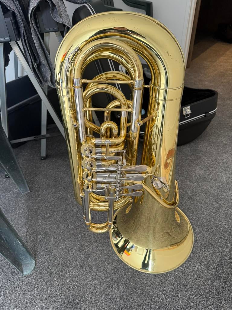 Bastuba bes Jupiter 3/4 te koop, Muziek en Instrumenten, Blaasinstrumenten | Tuba's, Gebruikt, Tuba in si bemol, Met koffer of draagtas