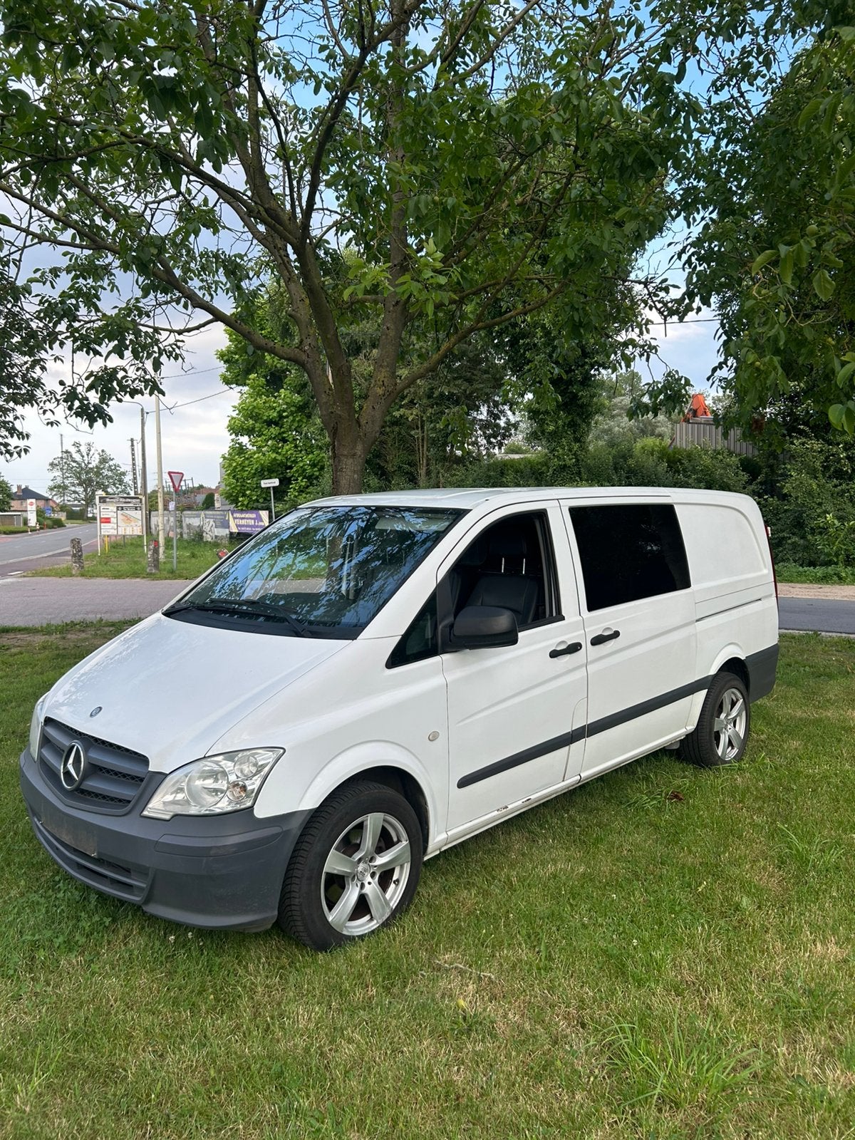Mercedes Vito 2.2 cdi , 3 zit , euro 5, Zwart, Wit, Mercedes-Benz, Particulier