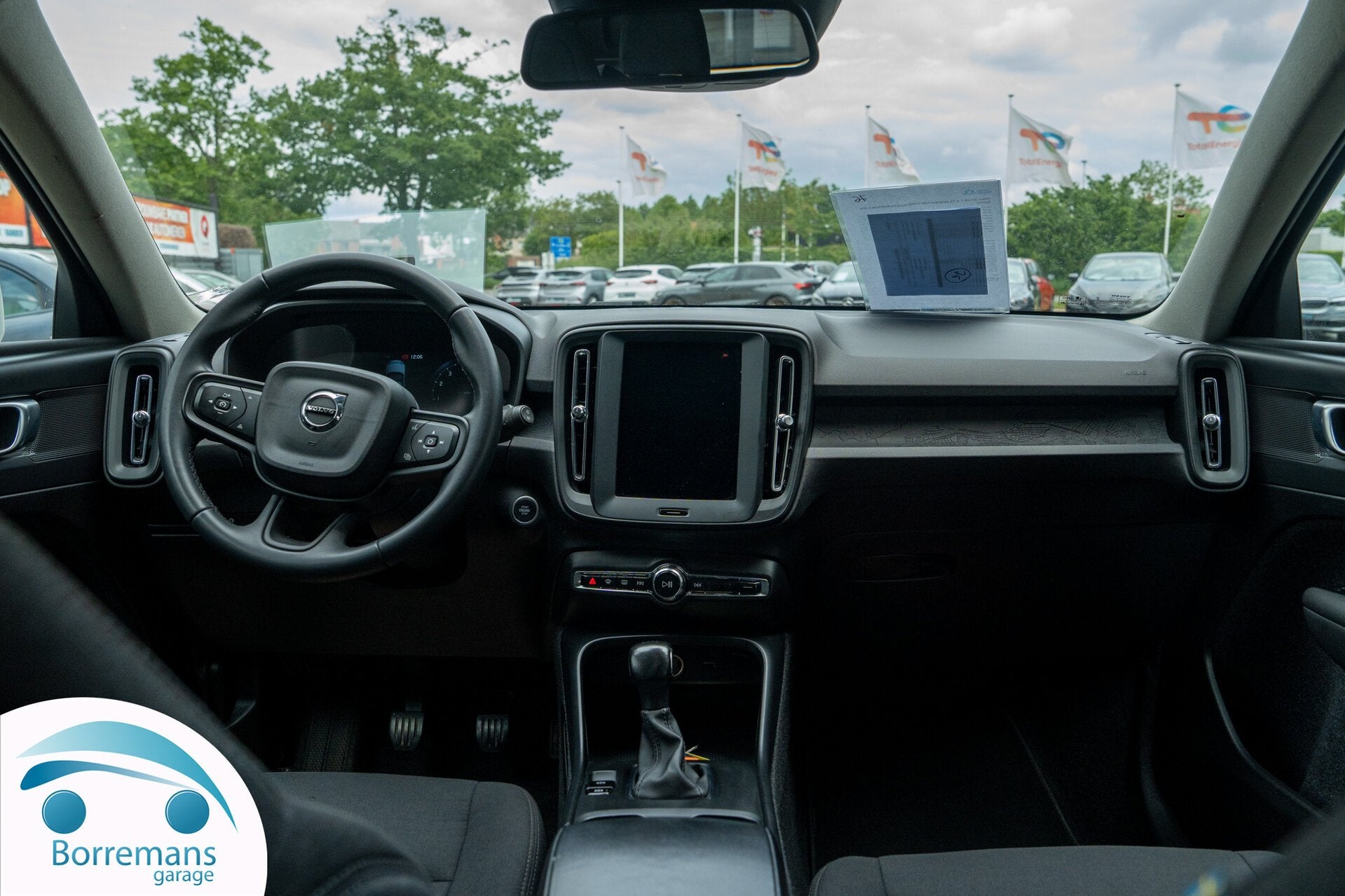 Volvo XC 40 Momentum Core | Navi | LED | Lane Assist | Park, Autos, Volvo, 0 kg, Achat, Euro 6, Entreprise