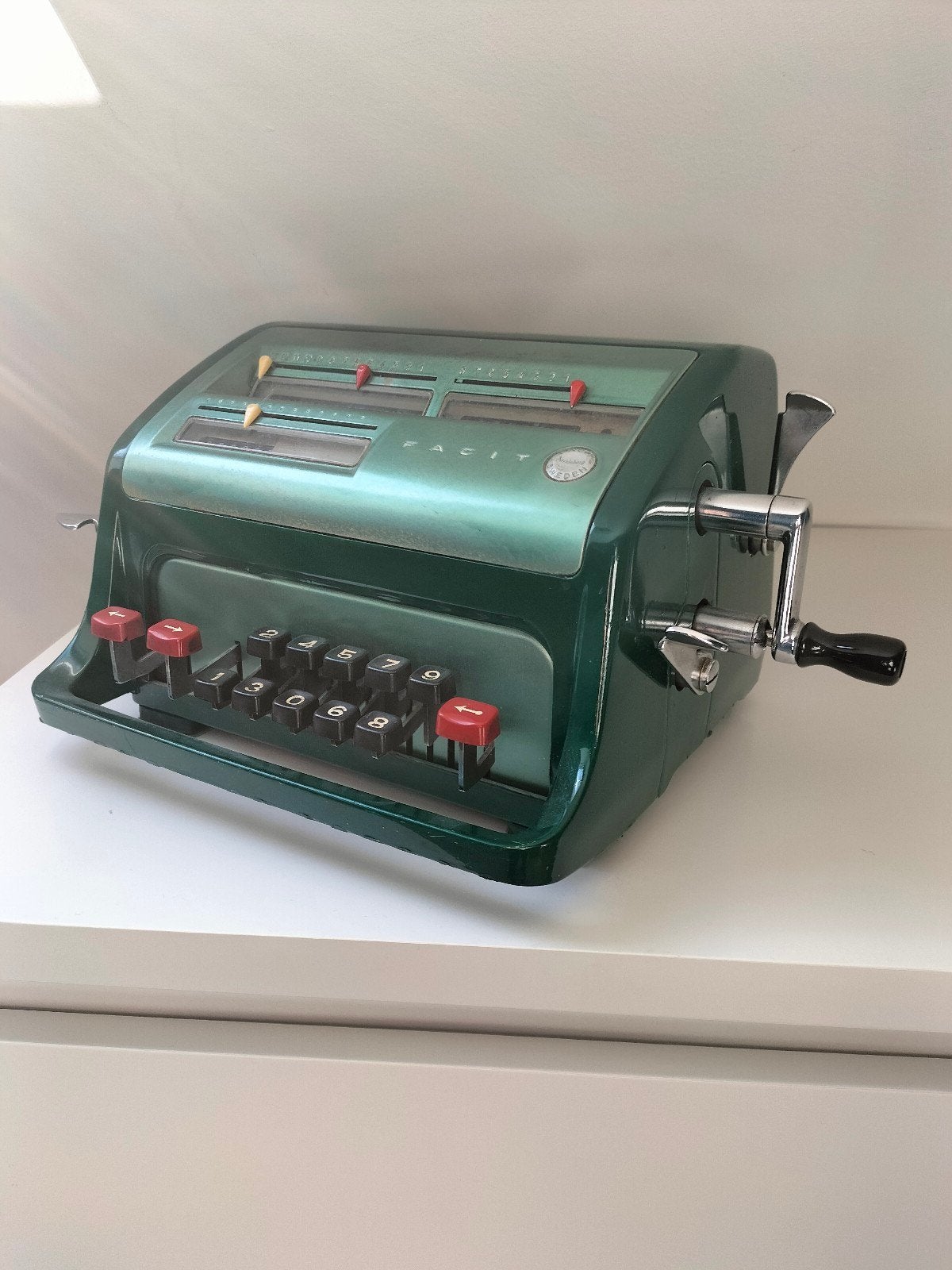 klein vintage rekenmachine van 1954, Antiek en Kunst, Ophalen of Verzenden