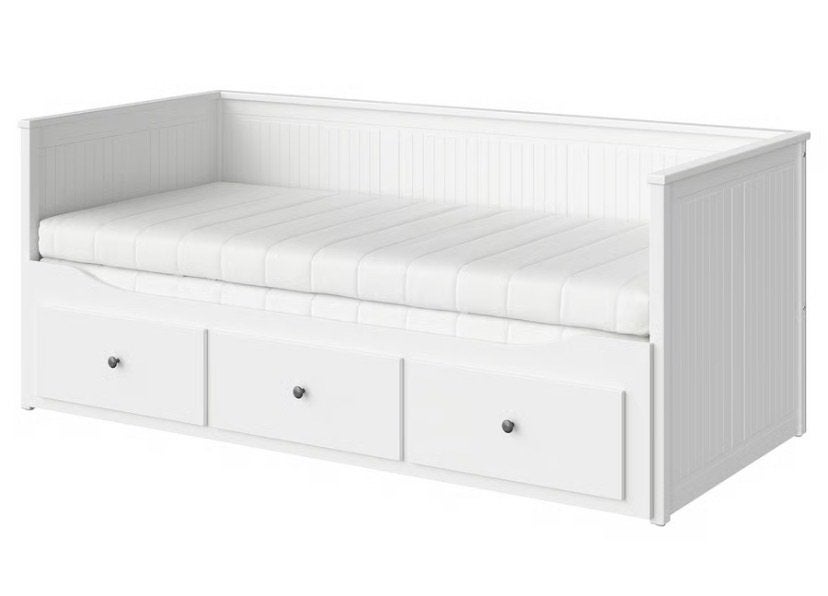 HEMNES IKEA uitschuifbare bed., Huis en Inrichting, Slaapkamer | Bedden, Ophalen, Gebruikt, Wit, Tweepersoons