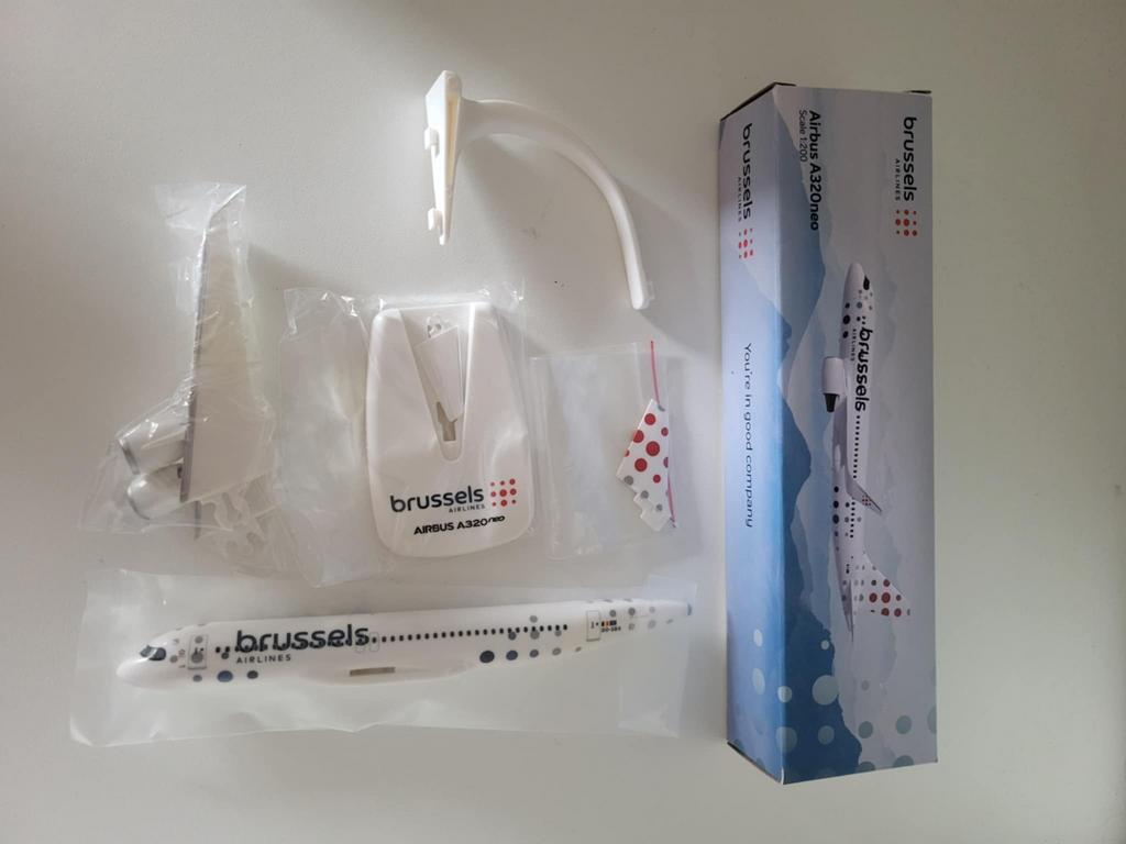 Airbus A320neo Brussels Airlines échelle 1/200 NON OUVERT, Enlèvement ou Envoi, Comme neuf