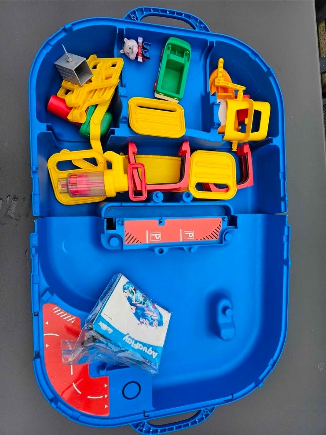 Aquaplay waterbaan lockbox, Ophalen