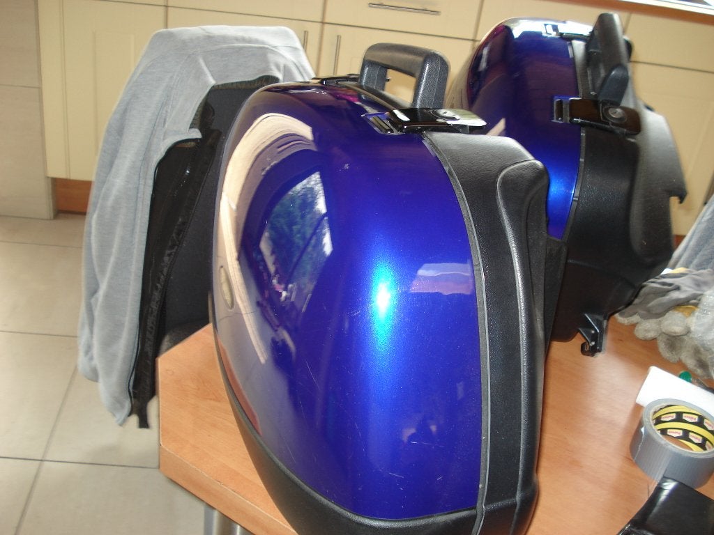 2 zijkoffers met bevestiging van triumph sprint 955i, Motoren, Ophalen, Gebruikt