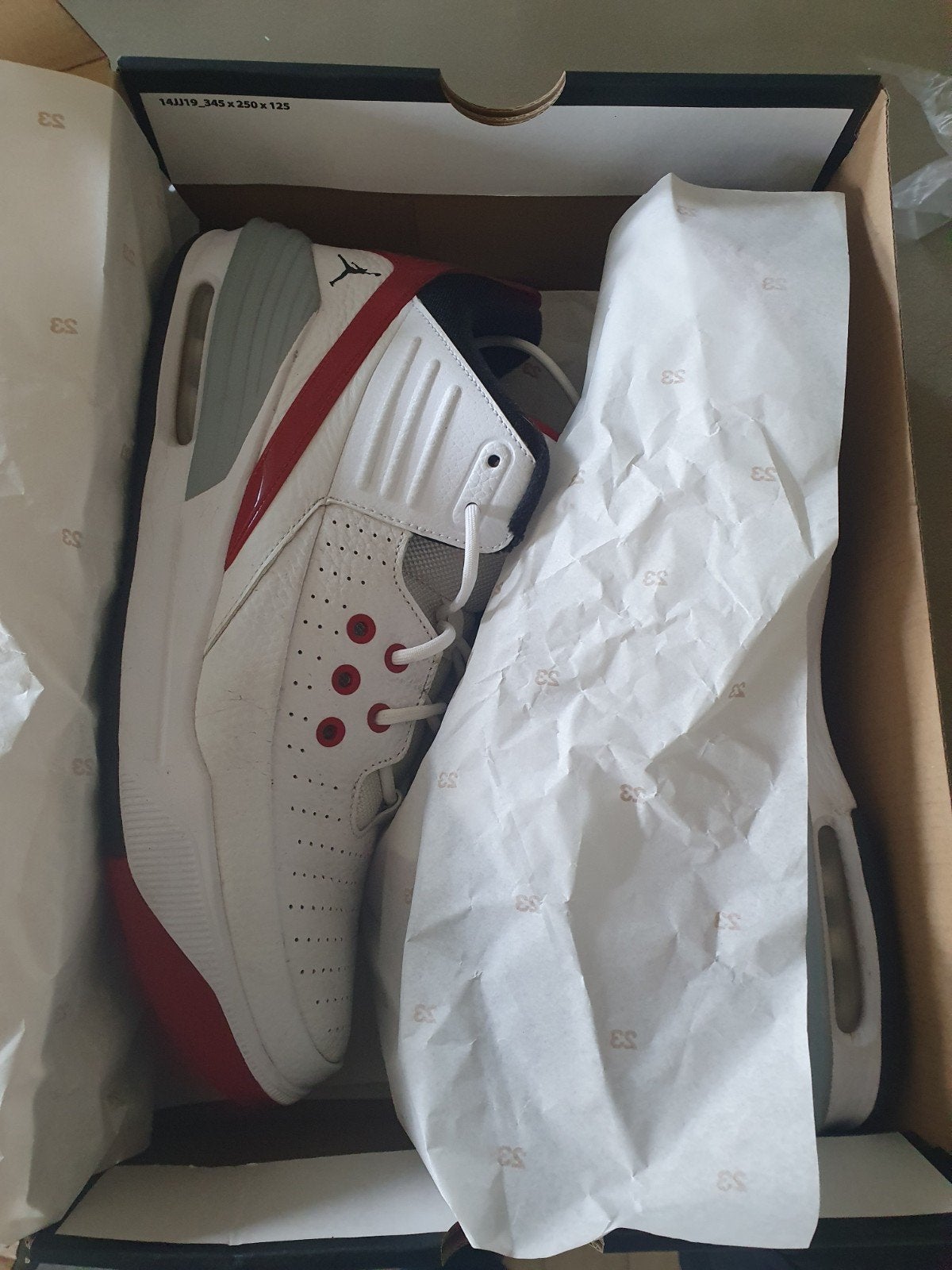 Nike Jordan Max Aor Aura5 in nieuwstaat.M46, Kleding | Heren, Ophalen, Nieuw, Nike air Jordan, Wit