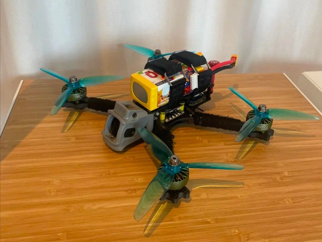 drone fpv custom 5 pouce, Hobby & Loisirs créatifs, Modélisme | Radiocommandé & Téléguidé | Hélicoptères & Quadricoptères, Enlèvement ou Envoi