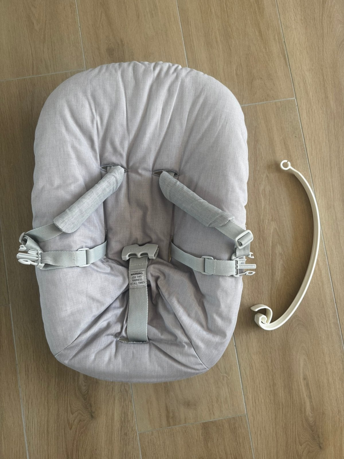 Newborn set pour chaise tripp trapp avec suspension jouet, Enfants & Bébés, Enlèvement, Utilisé