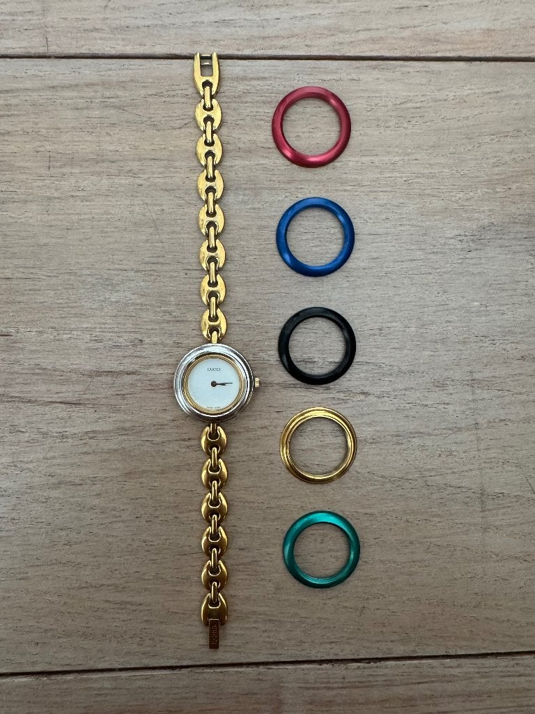 Gucci bezel horloge, Handtassen en Accessoires, Horloges | Dames, Overige merken, Gebruikt, Polshorloge, Ophalen of Verzenden