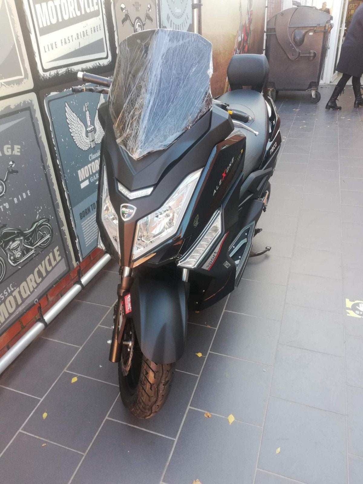 scooters Neco, Autres modèles, 125 cm³, Comme neuf, Classe B (45 km/h)