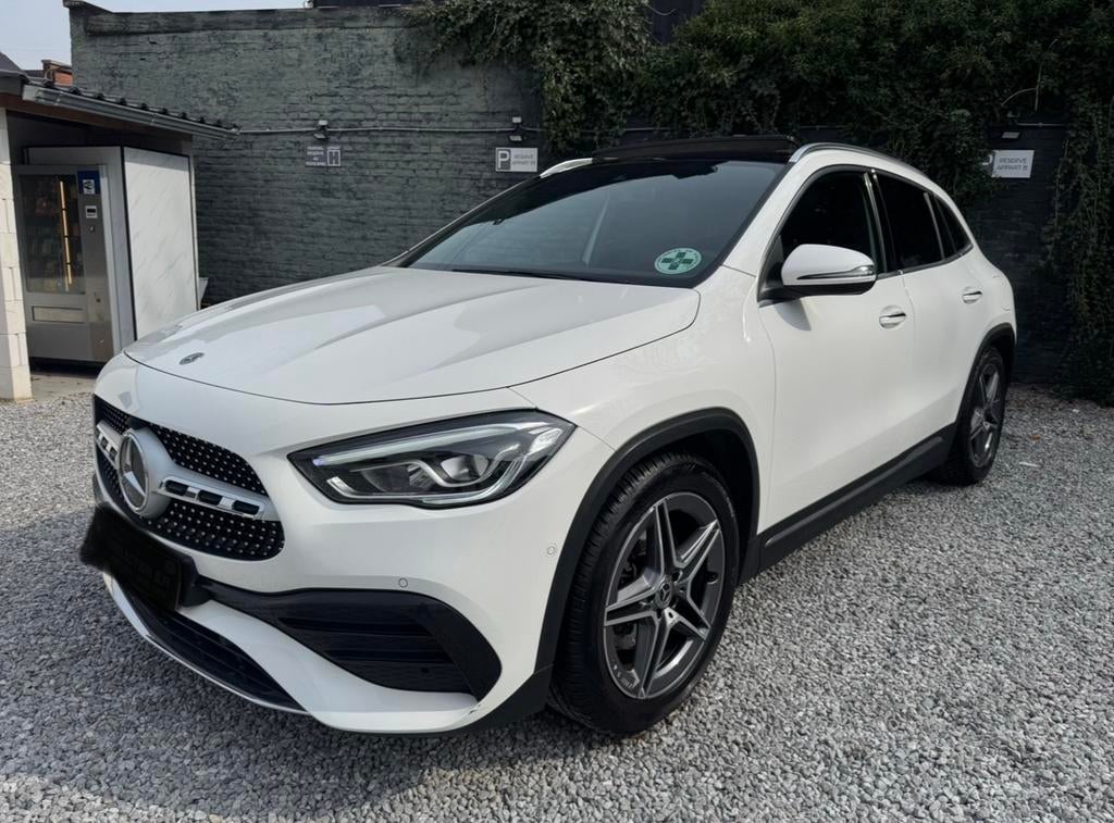 Mercedes GLA180d AMG TOIT OUVRANT, Auto's, Automaat, Wit, Sportstoelen, 5 deurs